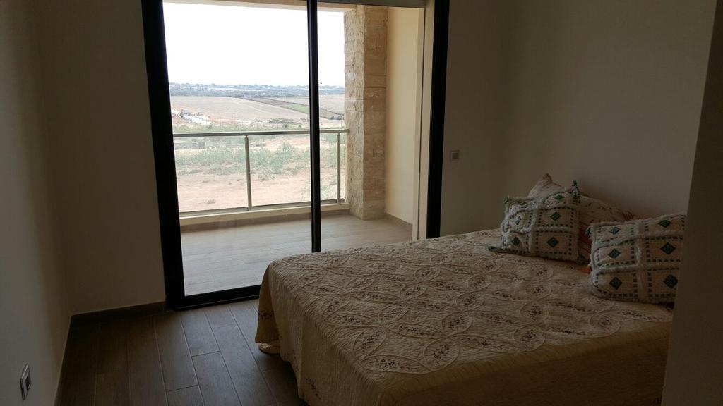 Plage Des Nations Apartment Sidi Bouqnadel Habitación foto